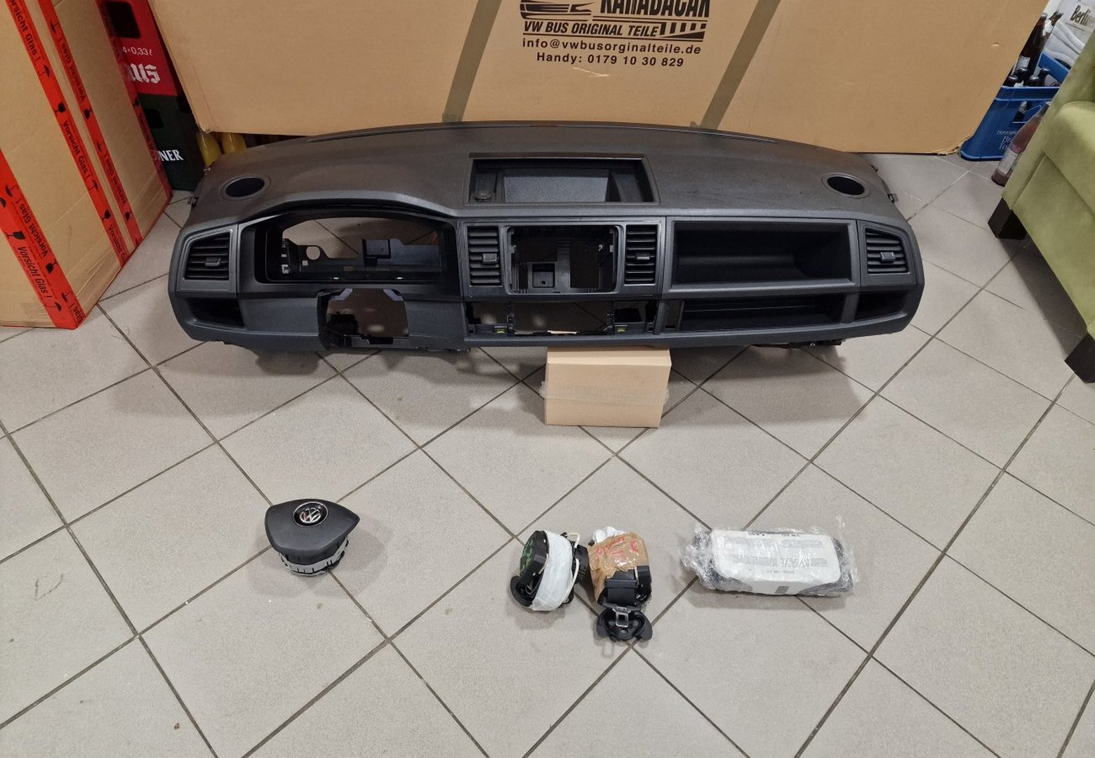 Foto von VW-BUS T6 Transporter Armaturenbrett Set  für VW Bus Ersatzteil