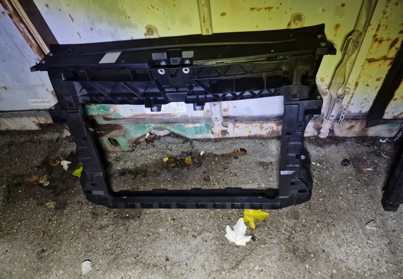 Foto von VW passat b8 schlossträger Ac  für VW Bus Ersatzteil