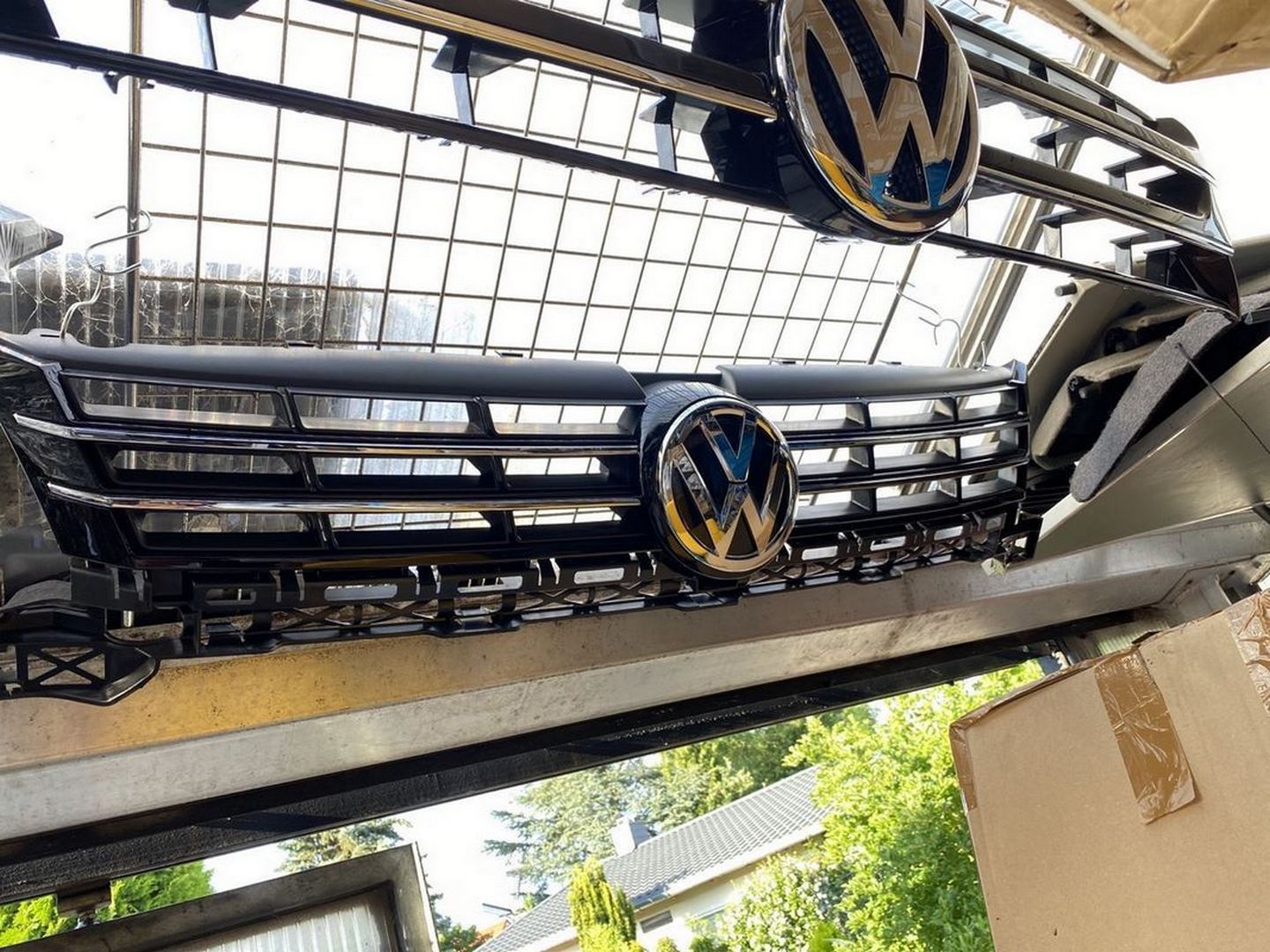 Foto von VW Touran 1T3 Kühlergrill  für VW Bus Ersatzteil