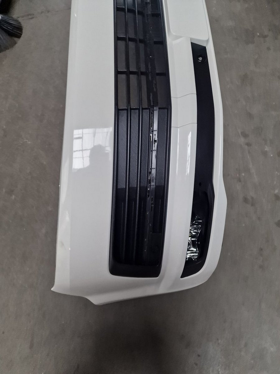 Foto von VW Bus T6 Multivan Stoßstange Stoßfänger BUMPER KOMPLETT LB9A Candyweiß  für VW Bus Ersatzteil