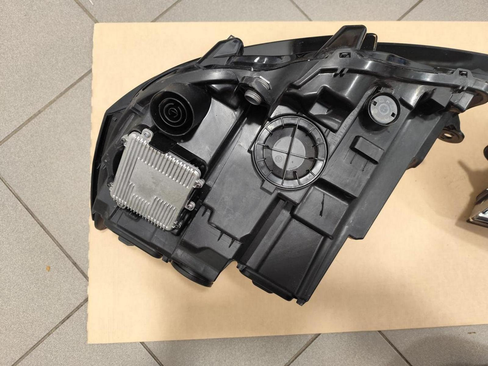 Foto von VW-BUS T6.1 Led Scheinwerfer komplett Paket  für VW Bus Ersatzteil