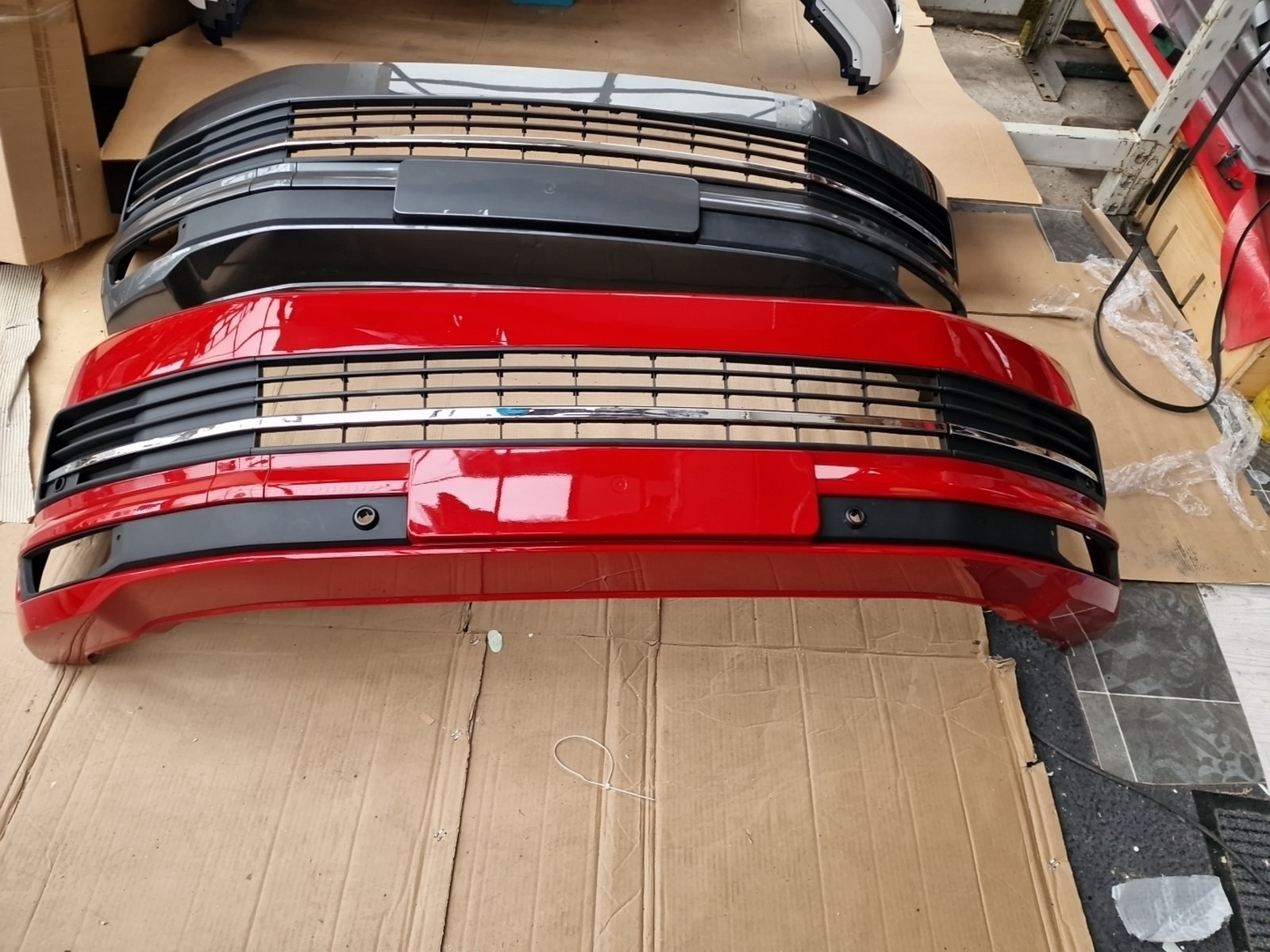 Foto von VW Bus T6 T6.1 Stoßstange Stoßfänger BUMPER KOMPLETT Multivan Paket  für VW Bus Ersatzteil