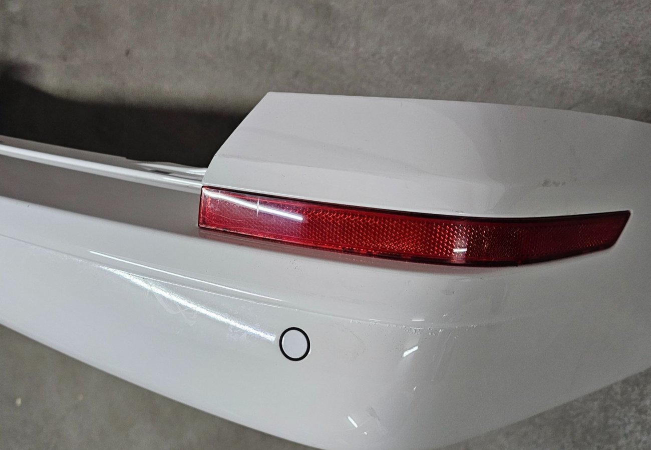 VW T6 T6.1 Stoßstange Hinten Original – mit PDC, für Fahrzeuge mit Heckklappe